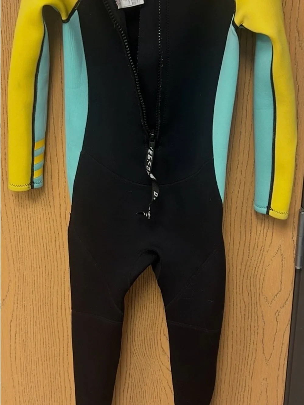 Manta 2XL Kids Full-Body Wetsuit in Black, Teal & Yellow